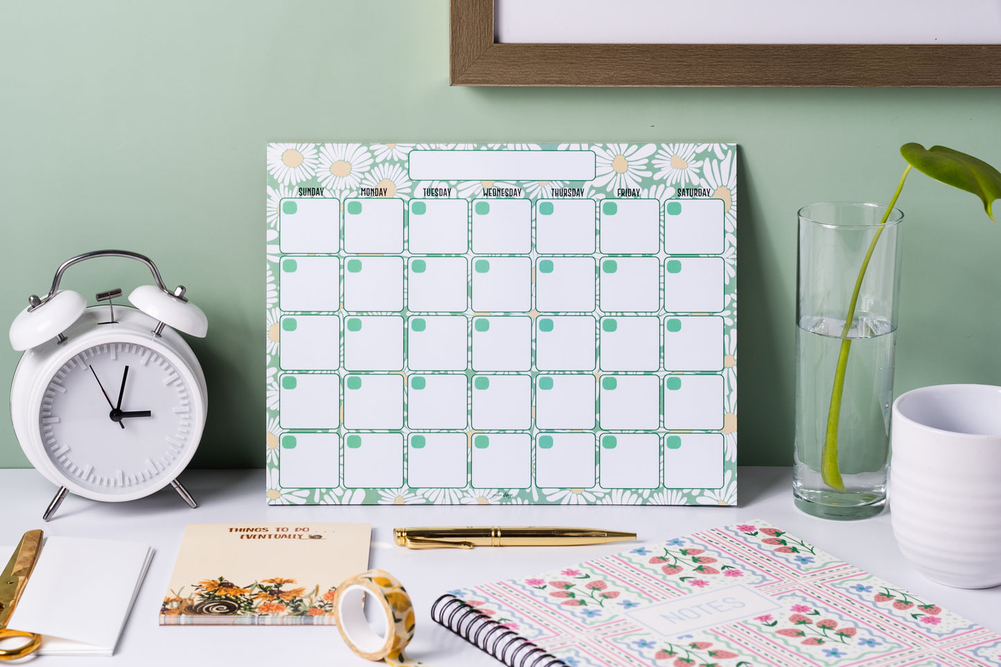 Green Daisy Monthly Planner - 15 Pages